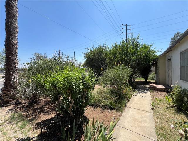 Riverside, CA 92504,8681 California Avenue