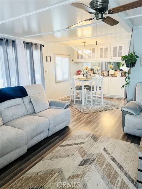 La Verne, CA 91750,3530 Damien #26