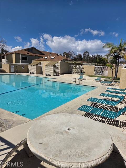Pomona, CA 91766,5 Country Mile Road