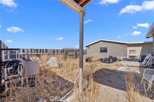 Lancaster, CA 93535,19825 E Avenue F8