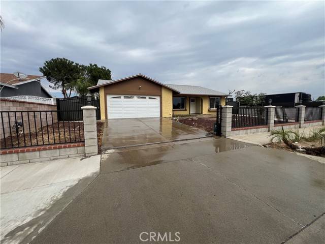 Bloomington, CA 92316,18390 Manila