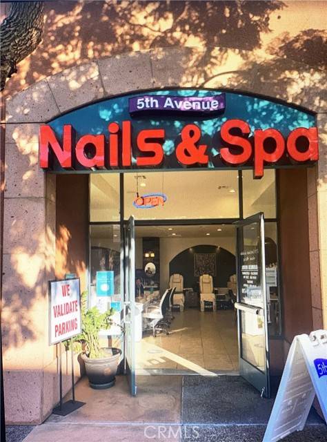 San Diego, CA 92103,3975 5th Ave