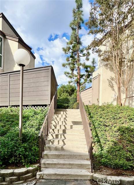 Santa Ana, CA 92701,1350 Cabrillo Park #F