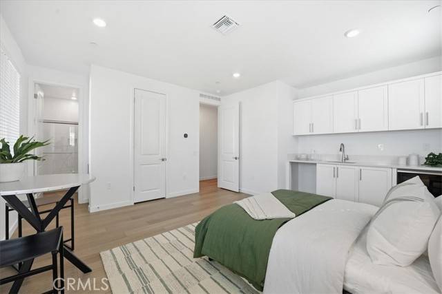 Ventura, CA 93003,2392 Haley Point Drive #104