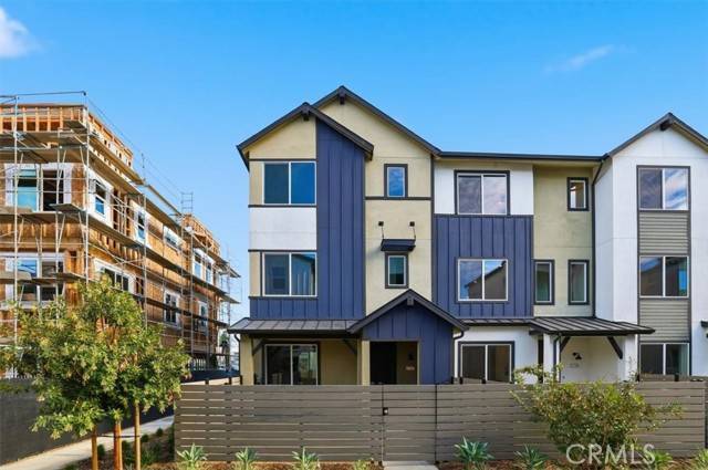 Valencia (santa Clarita), CA 91381,27321 Bear Creek Lane