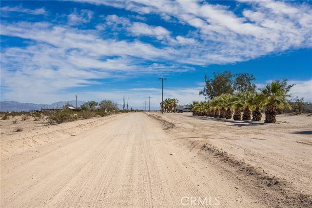 Twentynine Palms, CA 92277,76400 Diamond Bar Road