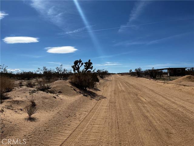 Landers, CA 92285,175 Rainbow Road