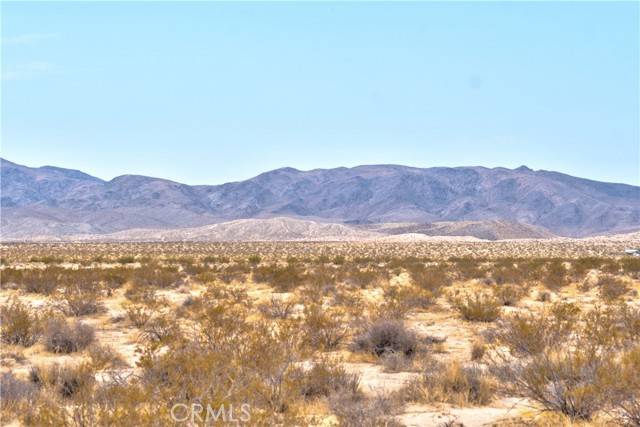 Twentynine Palms, CA 92277,2 Mile Road