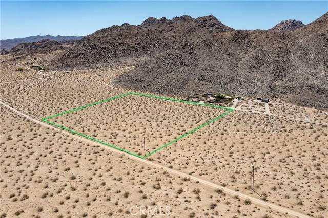 Joshua Tree, CA 92252,62600 Sullivan Road