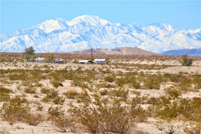 Twentynine Palms, CA 92277,6 Topaz Avenue