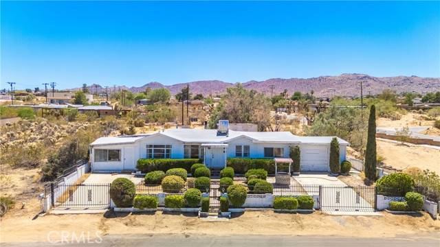 Joshua Tree, CA 92252,61721 Sunburst Circle