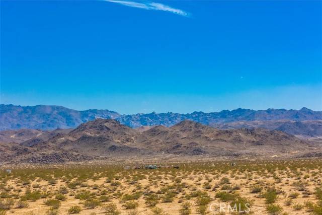 Joshua Tree, CA 92252,0 Wind Song Avenue