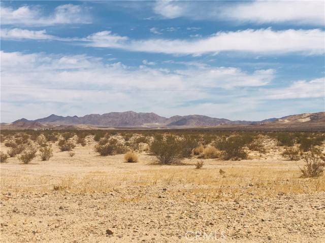 Twentynine Palms, CA 92277,0 Near Garden Road