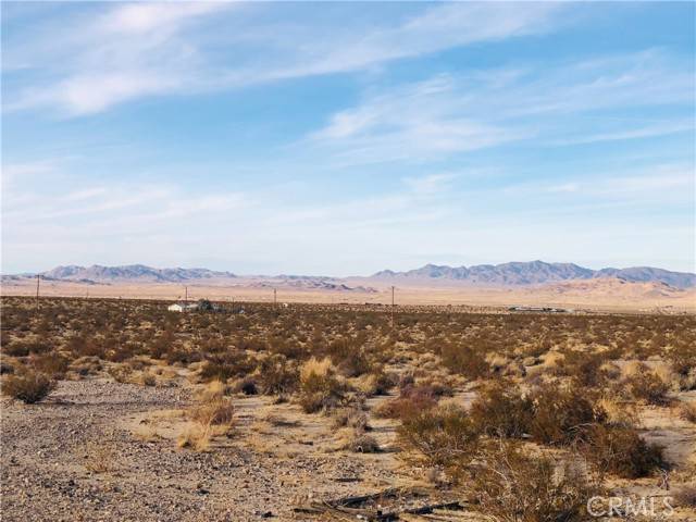 Twentynine Palms, CA 92277,5 Pinto Mountain Road