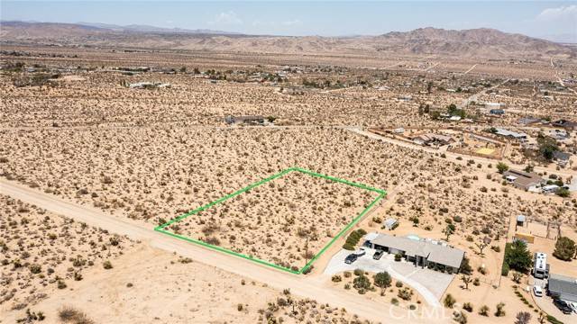 Joshua Tree, CA 92252,61246 Melton Trail