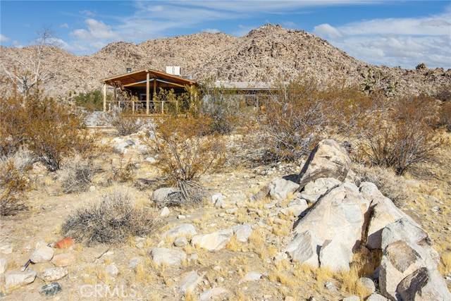 Joshua Tree, CA 92252,8575 Lobo Pass Road