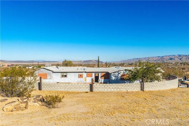 Joshua Tree, CA 92252,5177 Avenida Del Sol