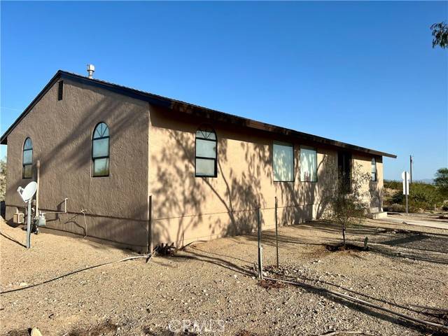 Needles, CA 92363,99 Zoe Lane