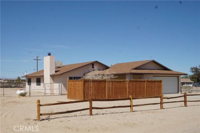 Twentynine Palms, CA 92277,4818 Round Up Road