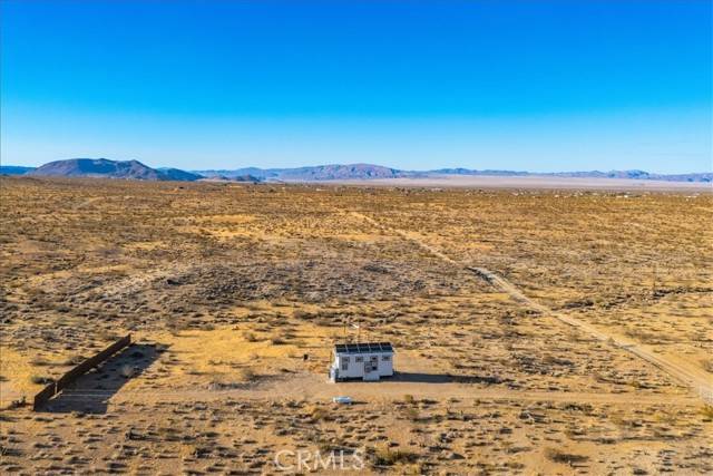 Joshua Tree, CA 92252,1465 Mason Dixon Road