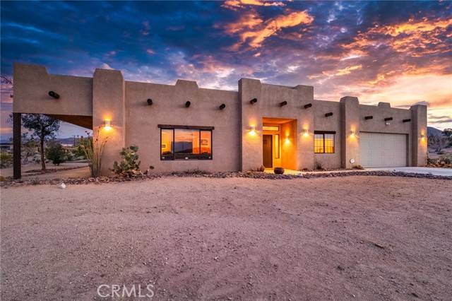 Joshua Tree, CA 92252,61465 Latham Trail