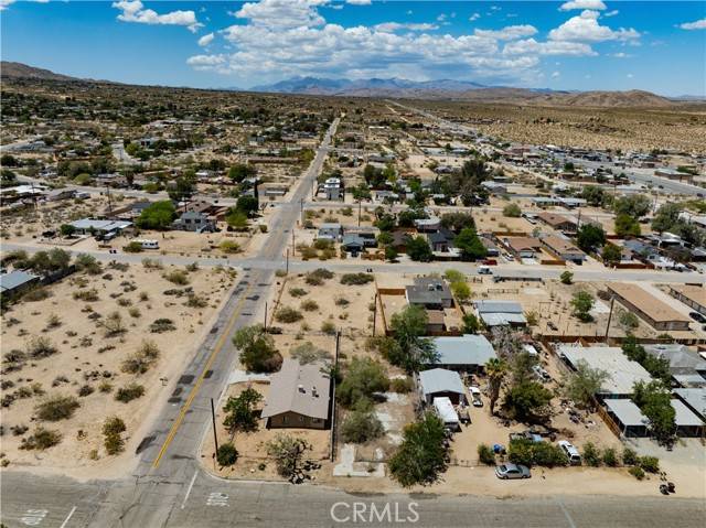 Joshua Tree, CA 92252,62008 Mountain View Circle