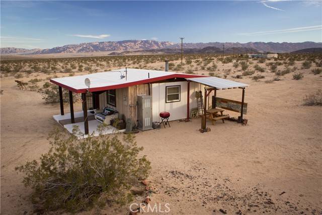 Joshua Tree, CA 92252,66488 Pole Line Road