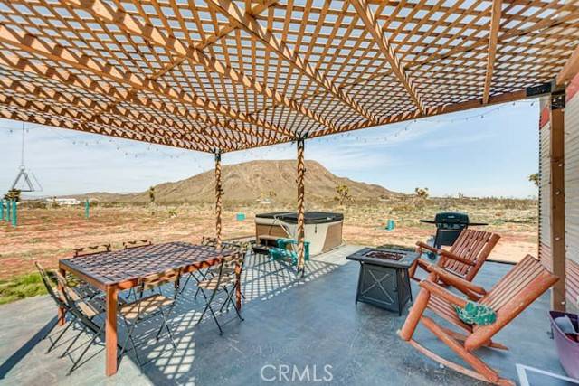 Landers, CA 92285,58725 Botkin Road