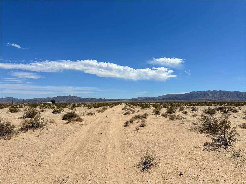 Twentynine Palms, CA 92277,12 Cadiz Drive