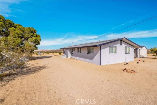 Landers, CA 92285,4773 Shawnee Trail