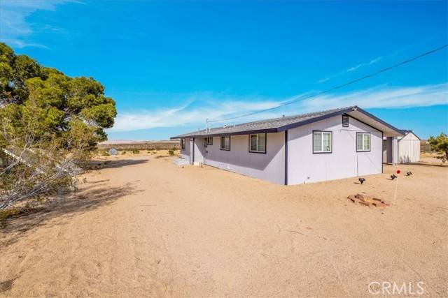 Landers, CA 92285,4773 Shawnee Trail
