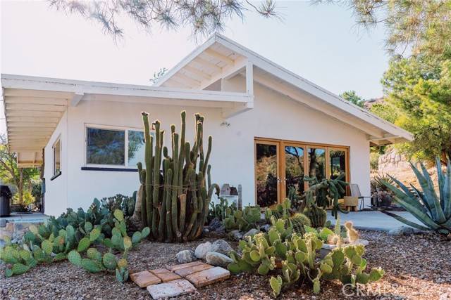 Morongo Valley, CA 92256,48938 Mockingbird Lane