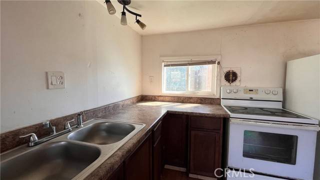 Clearlake, CA 95422,3525 Madrone St