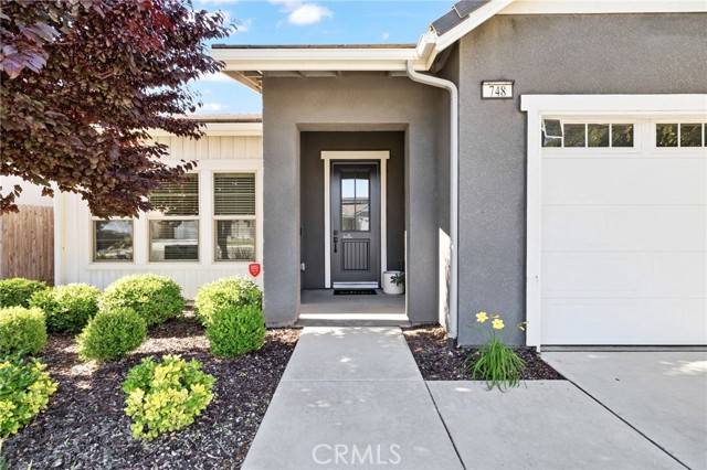 Madera, CA 93636,748 Expedition Way