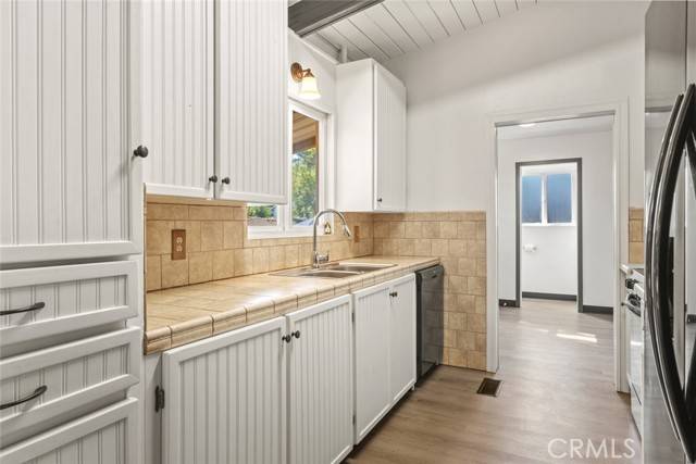 Willits, CA 95490,77 Hazel