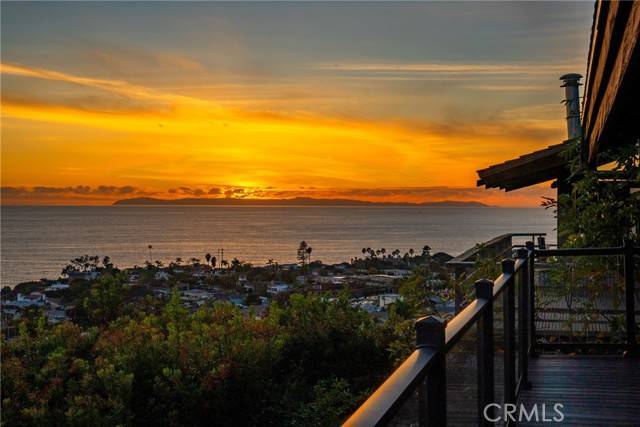 Laguna Beach, CA 92651,481 Dartmoor Street