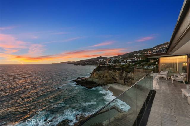 Laguna Beach, CA 92651,32 N La Senda Drive