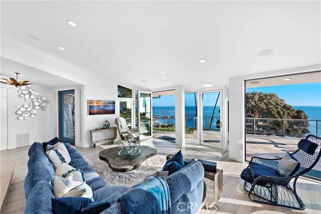 Laguna Beach, CA 92651,594 Cliff Drive