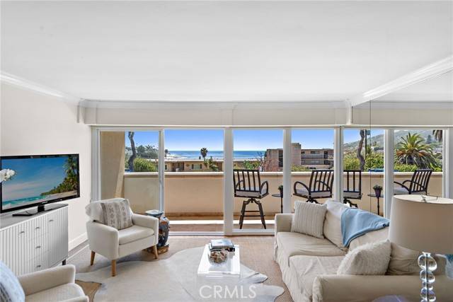 Laguna Beach, CA 92651,234 Cliff Drive #4