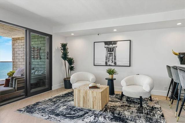 San Clemente, CA 92672,410 Corto Lane #9