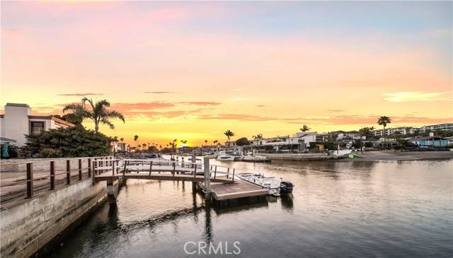 Newport Beach, CA 92663,3908 Channel Place