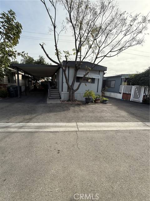 Lynwood, CA 90262,5300 cortland Street #23