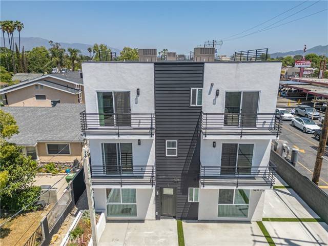 North Hollywood (los Angeles), CA 91601,5216 Auckland Avenue