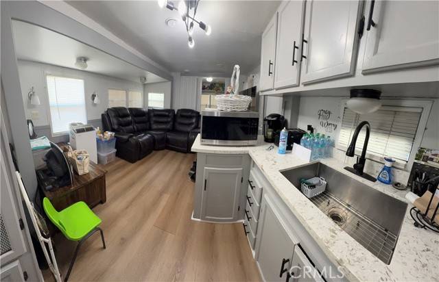 Fullerton, CA 92833,1850 W Orangethorpe Avenue #1