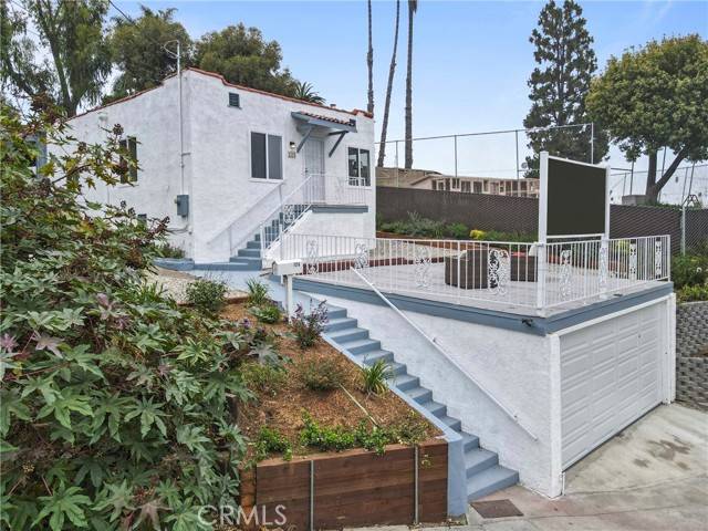 San Pedro (los Angeles), CA 90731,1124 W 1ST STREET