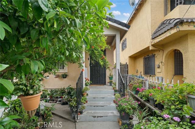 Los Angeles, CA 90002,9514 Juniper Street