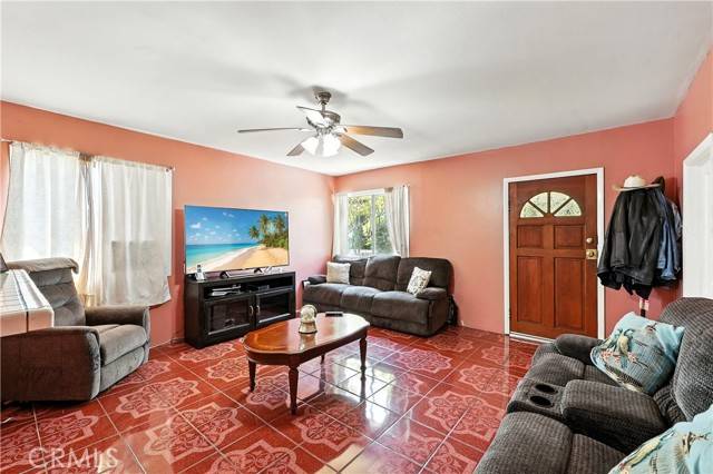 Los Angeles, CA 90063,472 N Ezra Street