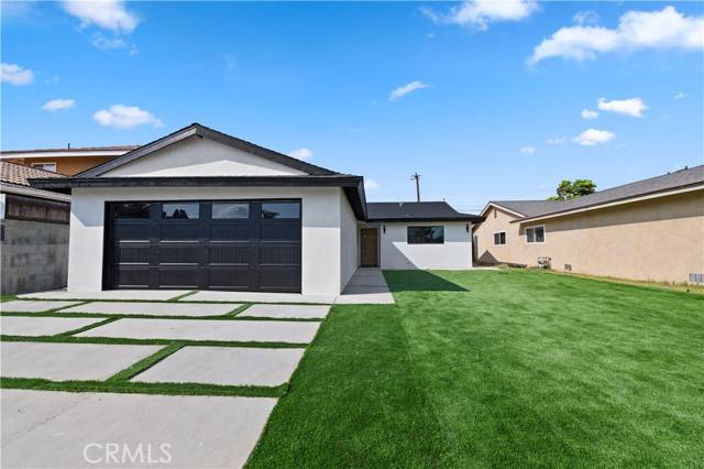 Carson, CA 90745,1623 E 215th Place