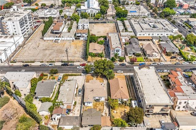 Los Angeles, CA 90029,5426 La Mirada Avenue