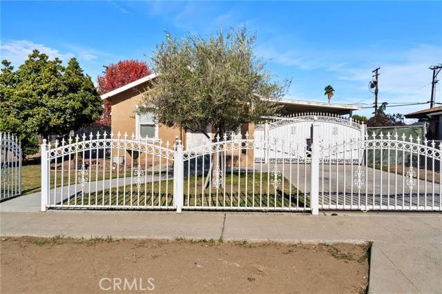 Fresno, CA 93702,3139 E Clay Avenue